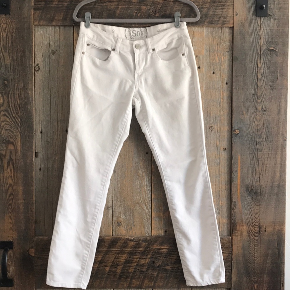 White skinny jeans